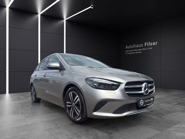 Mercedes-Benz B 220