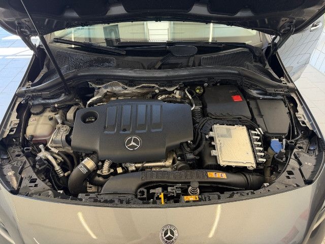 Mercedes-Benz B 220