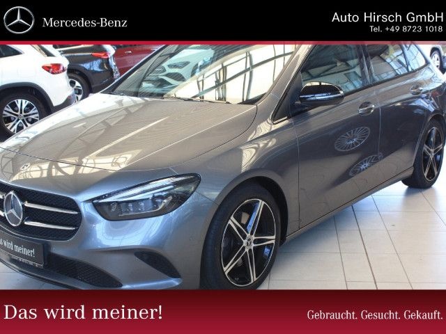 Mercedes-Benz B 220
