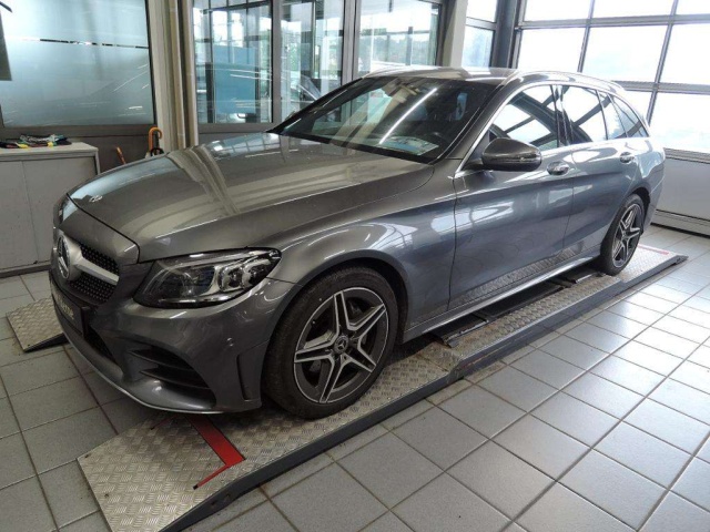 Mercedes-Benz C 180