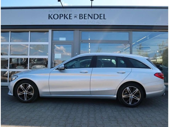 Mercedes-Benz C 220