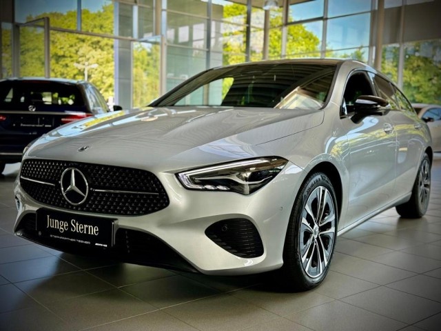 Mercedes-Benz CLA 200
