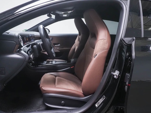 Mercedes-Benz CLA 220