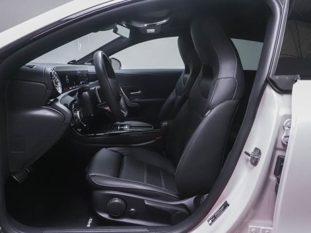 Mercedes-Benz CLA 220