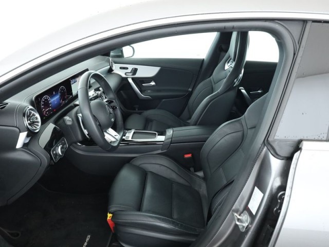 Mercedes-Benz CLA 35 AMG