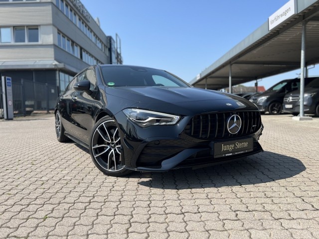 Mercedes-Benz CLA 35 AMG