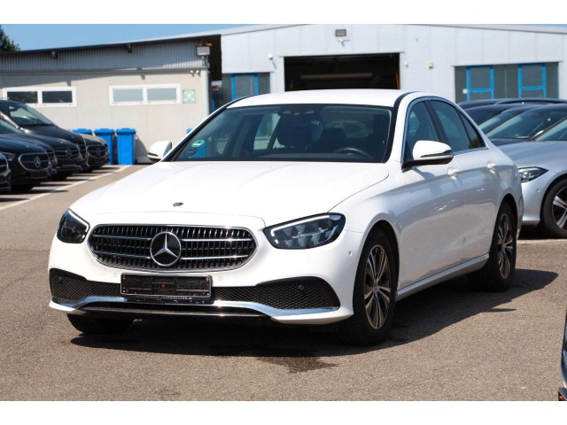 Mercedes-Benz E 220