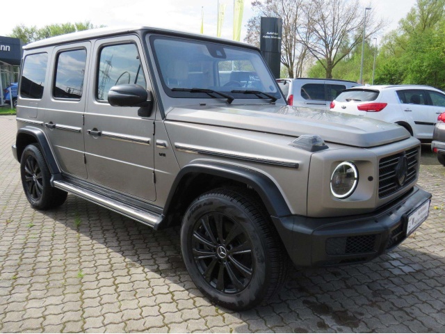 Mercedes-Benz G 500