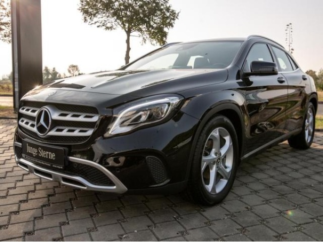 Mercedes-Benz GLA 200