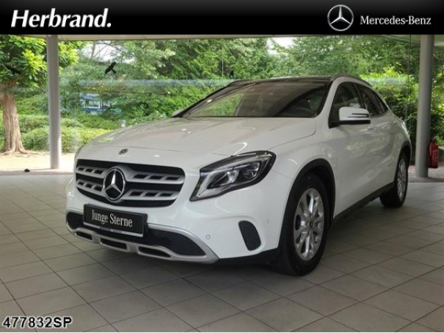 Mercedes-Benz GLA 200