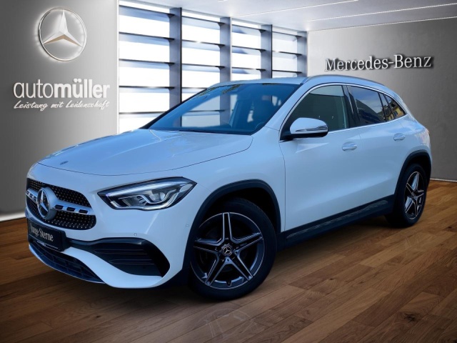 Mercedes-Benz GLA 200