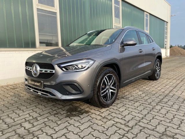 Mercedes-Benz GLA 200