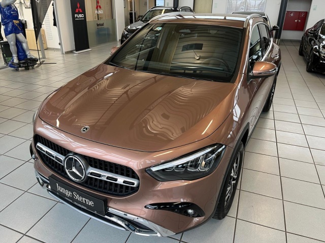 Mercedes-Benz GLA 200