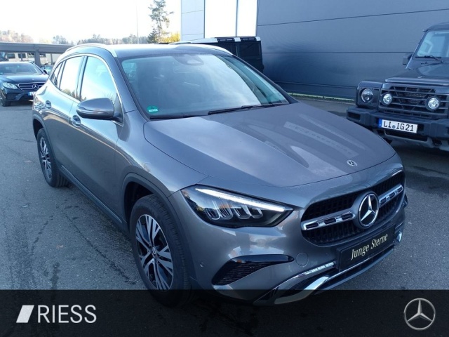 Mercedes-Benz GLA 200