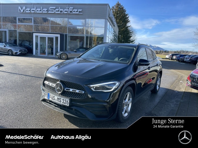 Mercedes-Benz GLA 200