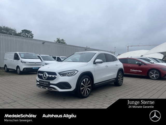 Mercedes-Benz GLA 200