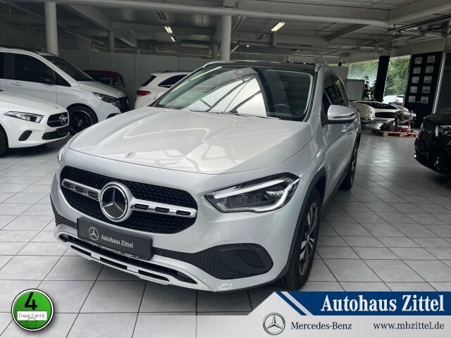 Mercedes-Benz GLA 200