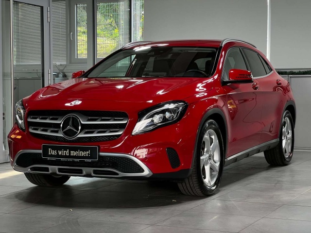 Mercedes-Benz GLA 200