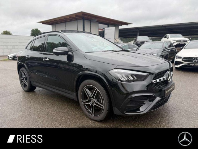 Mercedes-Benz GLA 200