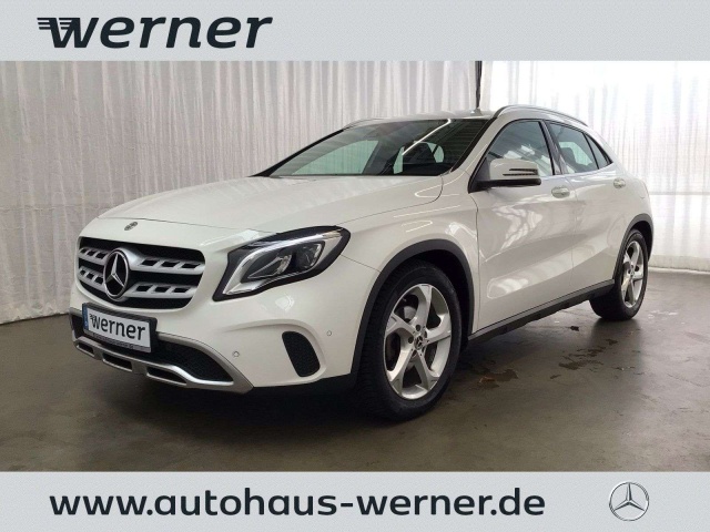 Mercedes-Benz GLA 200