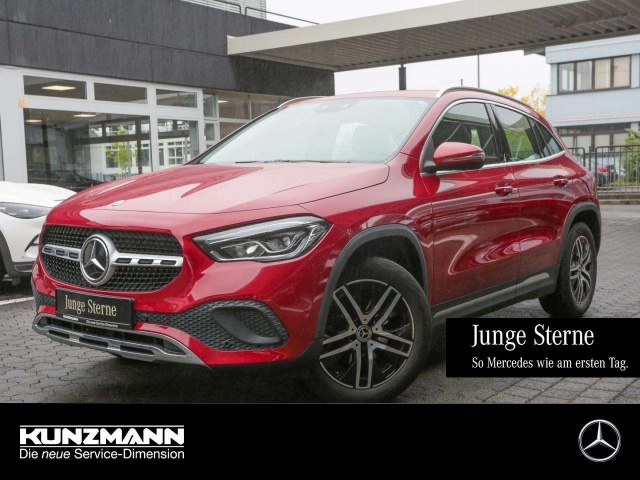 Mercedes-Benz GLA 200