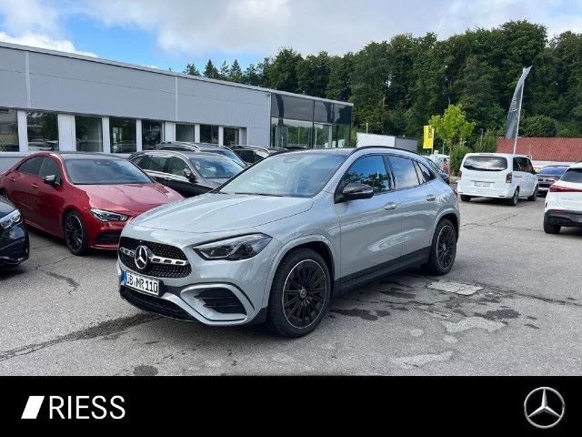 Mercedes-Benz GLA 200
