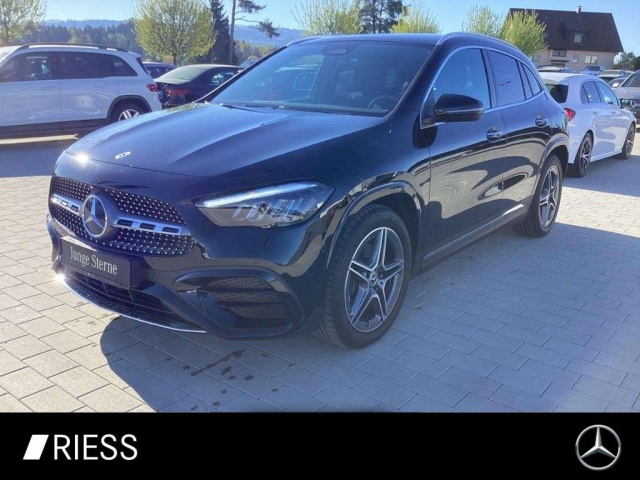 Mercedes-Benz GLA 200