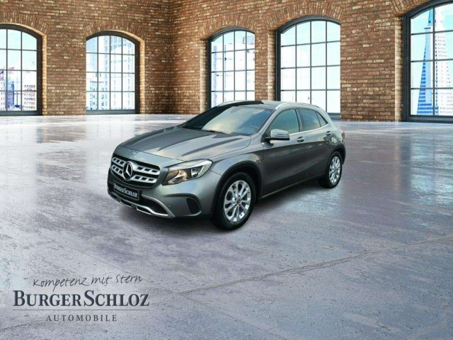Mercedes-Benz GLA 200