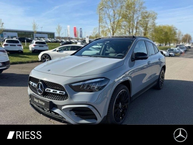 Mercedes-Benz GLA 200
