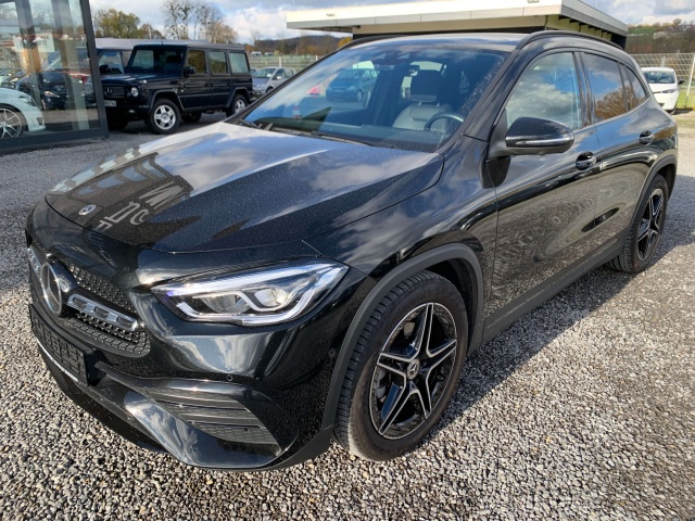 Mercedes-Benz GLA 200
