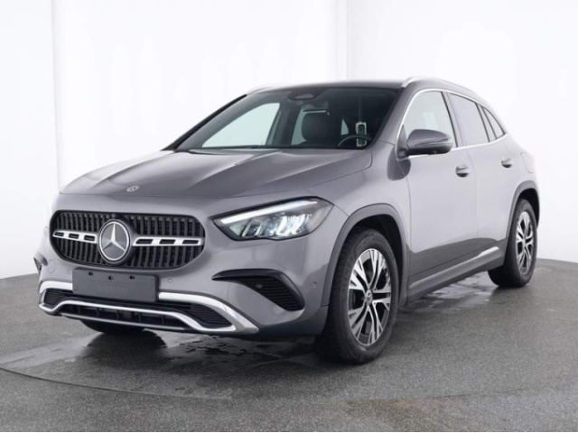 Mercedes-Benz GLA 220