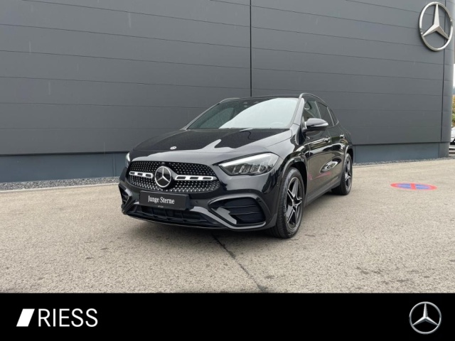 Mercedes-Benz GLA 220