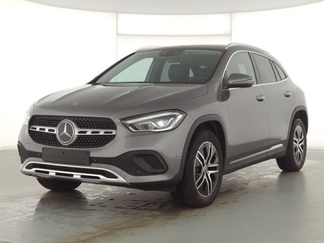 Mercedes-Benz GLA 220