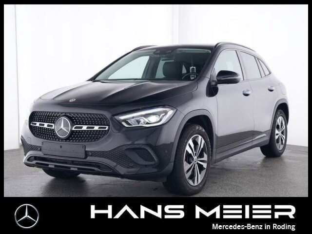 Mercedes-Benz GLA 220