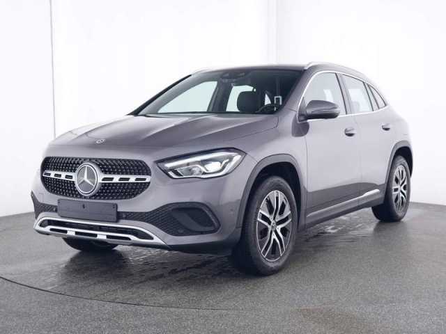 Mercedes-Benz GLA 220