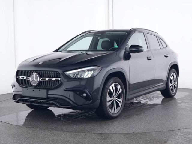 Mercedes-Benz GLA 220