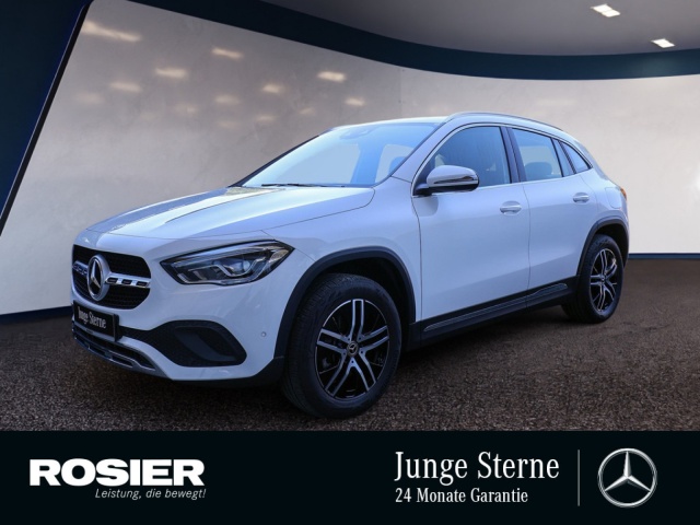 Mercedes-Benz GLA 220