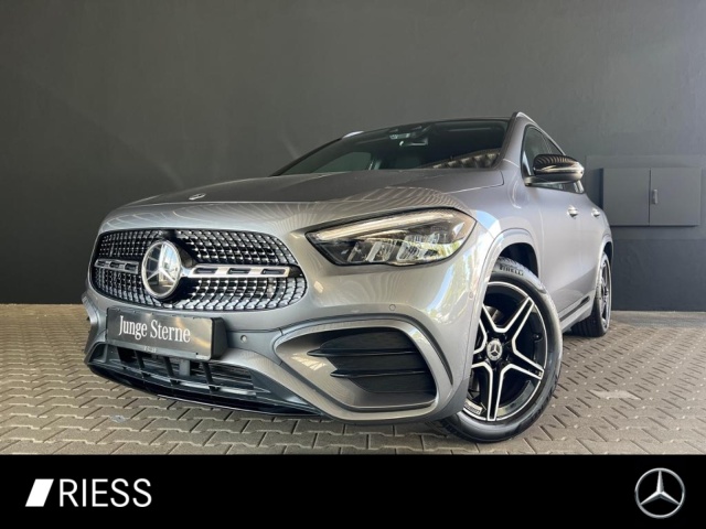 Mercedes-Benz GLA 220