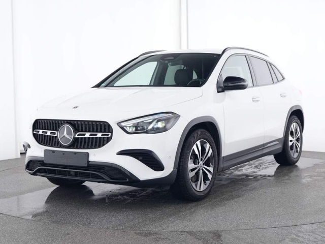 Mercedes-Benz GLA 220