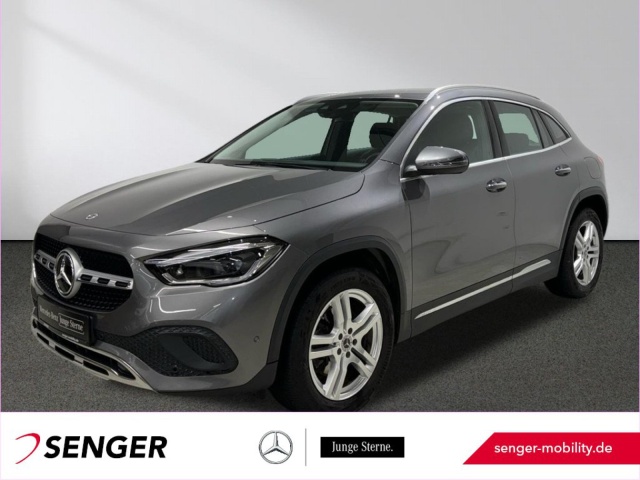 Mercedes-Benz GLA 220