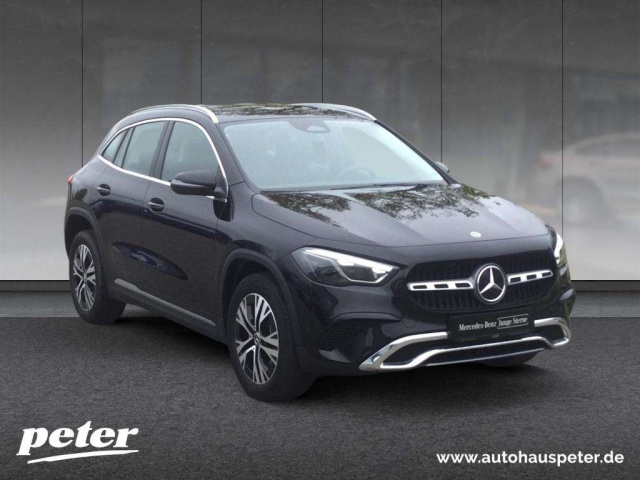 Mercedes-Benz GLA 220