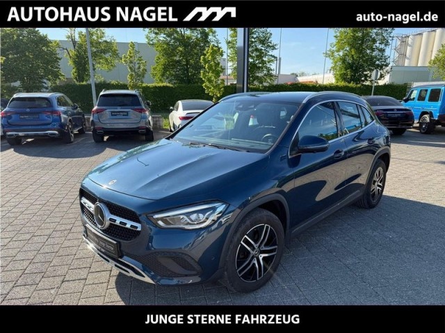 Mercedes-Benz GLA 220