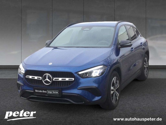Mercedes-Benz GLA 220