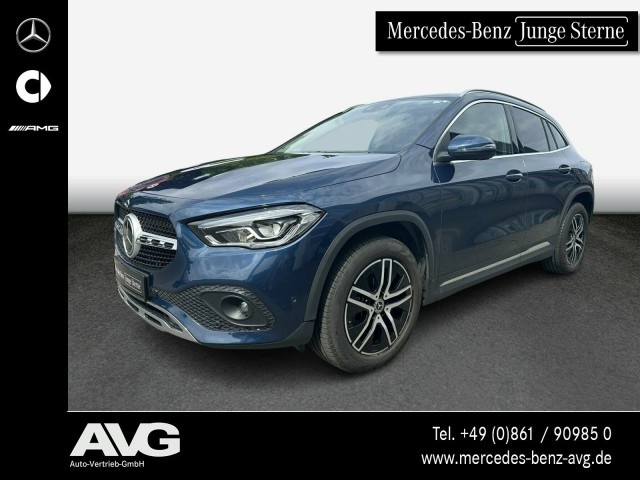 Mercedes-Benz GLA 220