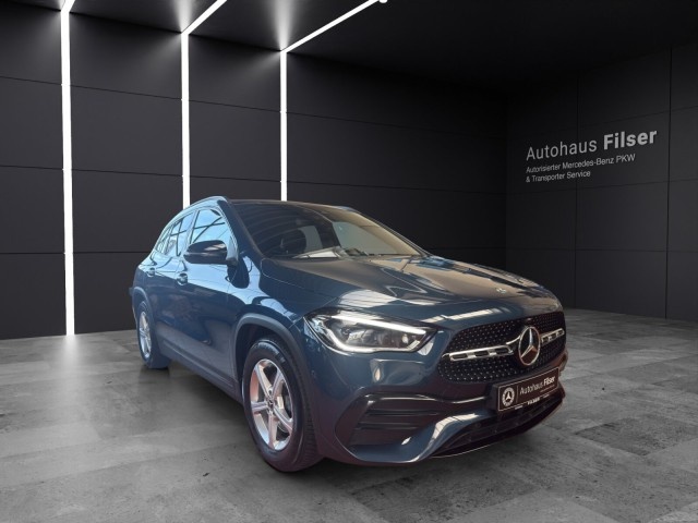 Mercedes-Benz GLA 220