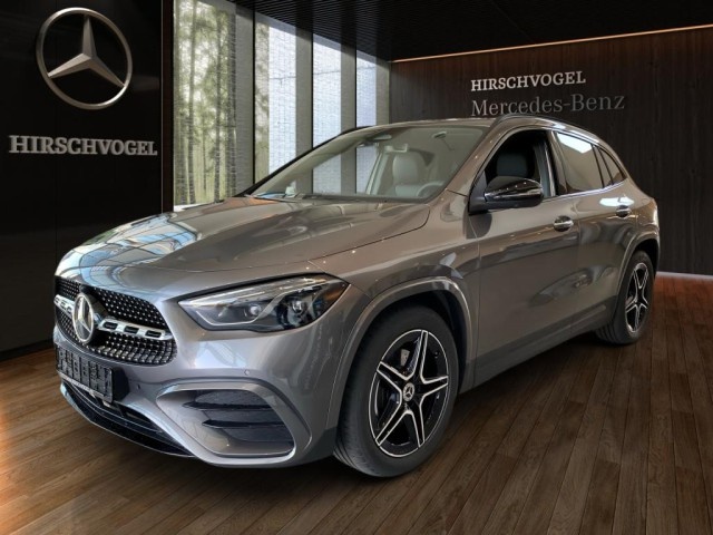 Mercedes-Benz GLA 220