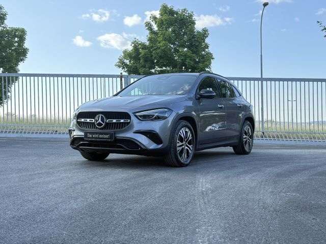 Mercedes-Benz GLA 220