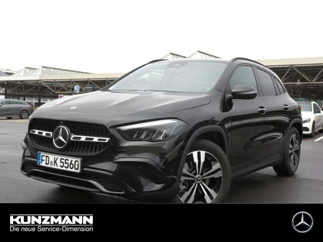 Mercedes-Benz GLA 220