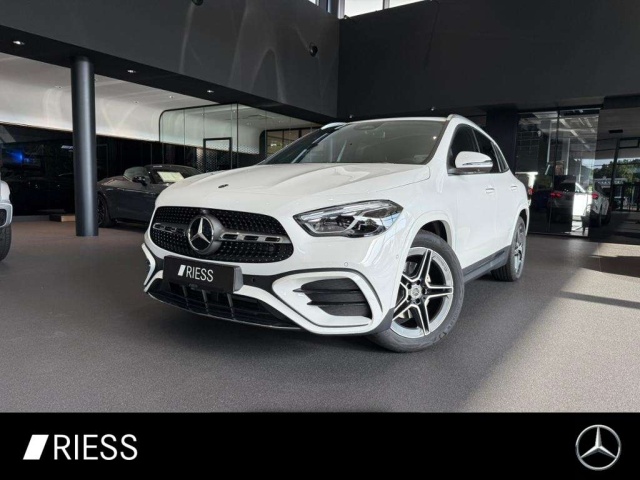 Mercedes-Benz GLA 220