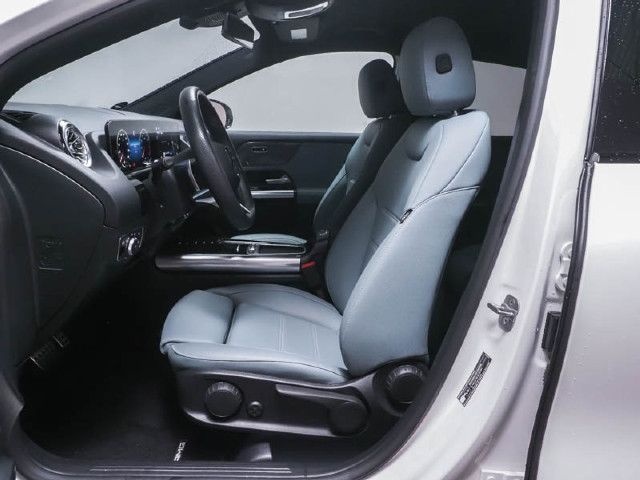 Mercedes-Benz GLA 220